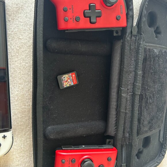 NINTENDO SWITCH OLED + DOCK + MARIO CART 8 GAME + CASE + EXTRA CONTROLLER